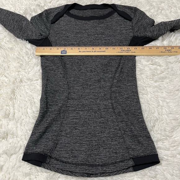 Lululemon | Base Runner Long Sleeve Heathered Black/Black Top - Picture 5 of 6